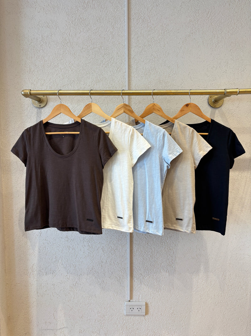 Remera Aria