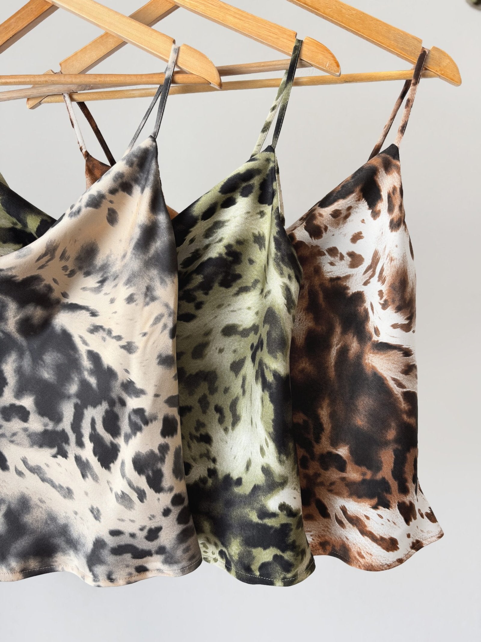 Musculosa estampado animal print en tres colorways distintos