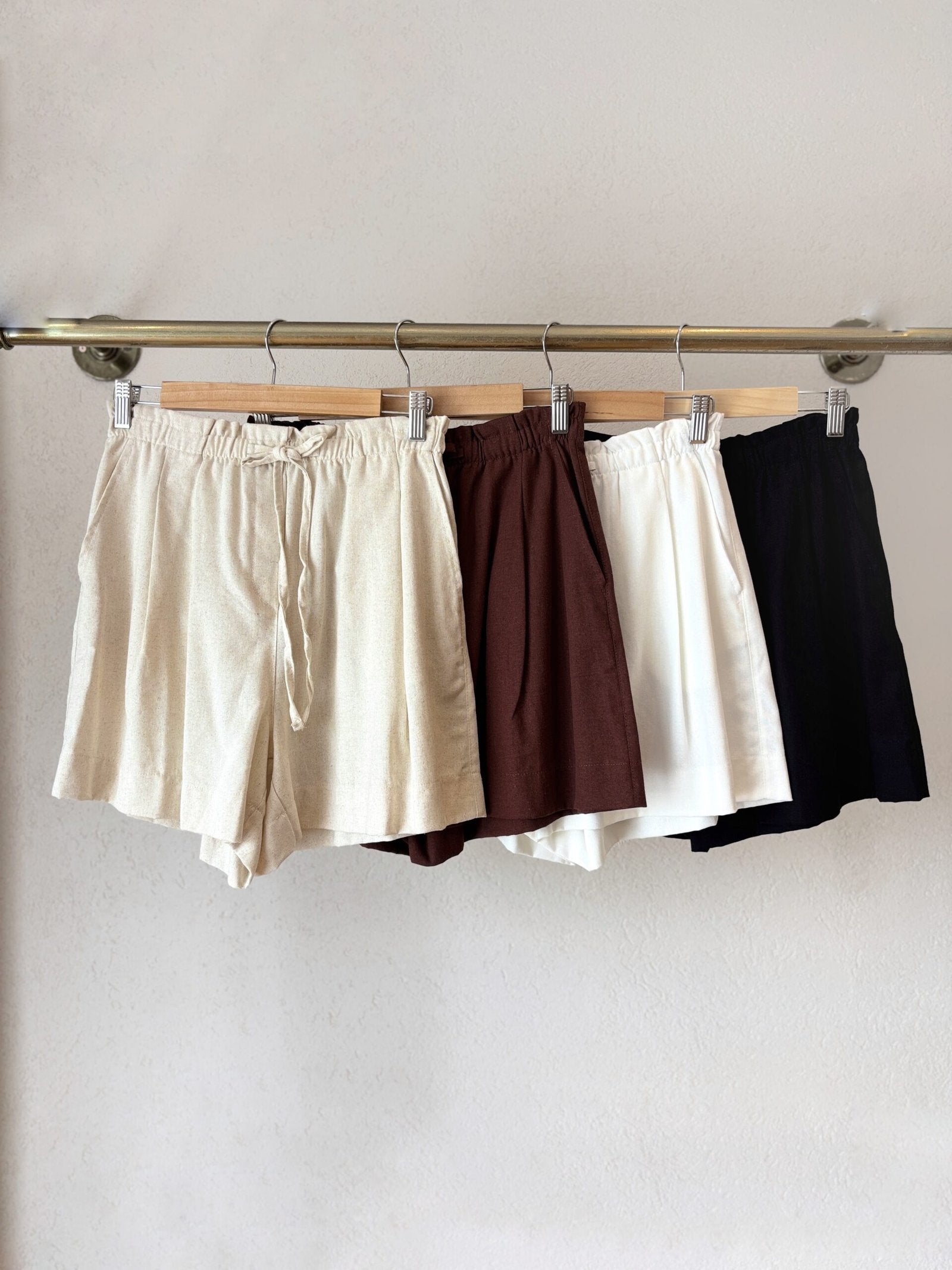 Short Esperanza de lino con cintura elástica y cordón ajustable